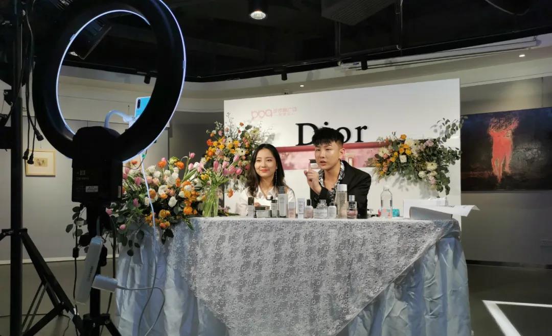 /uploads/image/2020/04/17/迪3.jpg 迪3.jpg